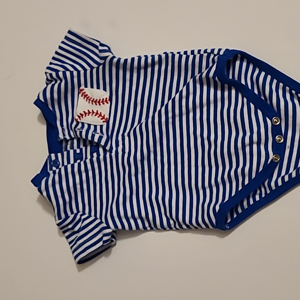Little me 6 month baseball outfit - Picture 2 of 4